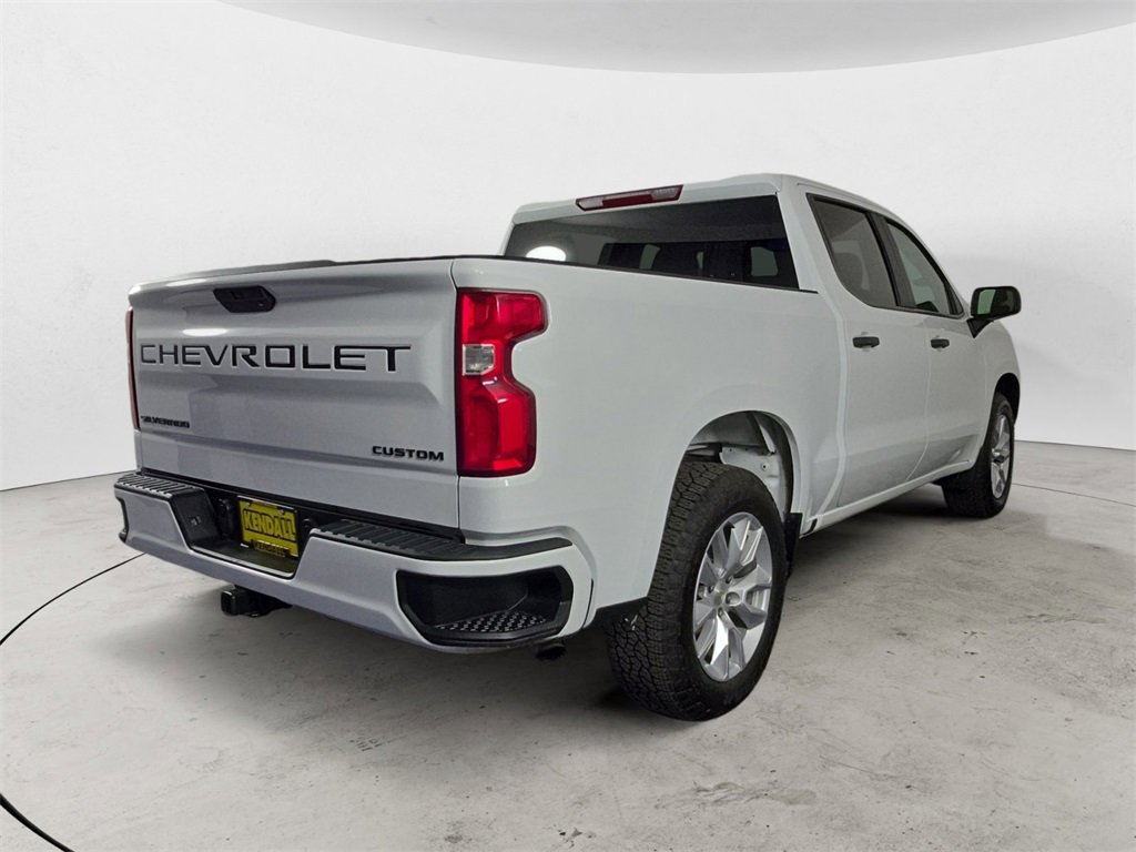 2021 Chevrolet Silverado 1500 Custom photo 5