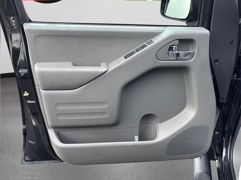 2020 Nissan Frontier SV photo 21