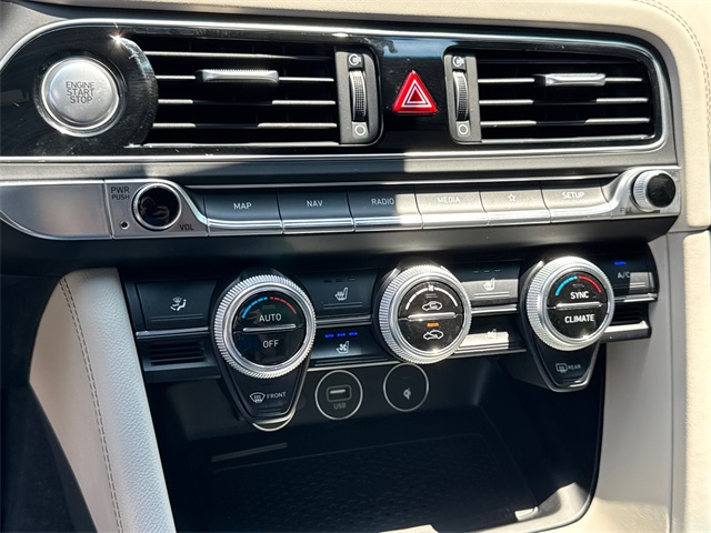 2023 Genesis G70 3.3T photo 30