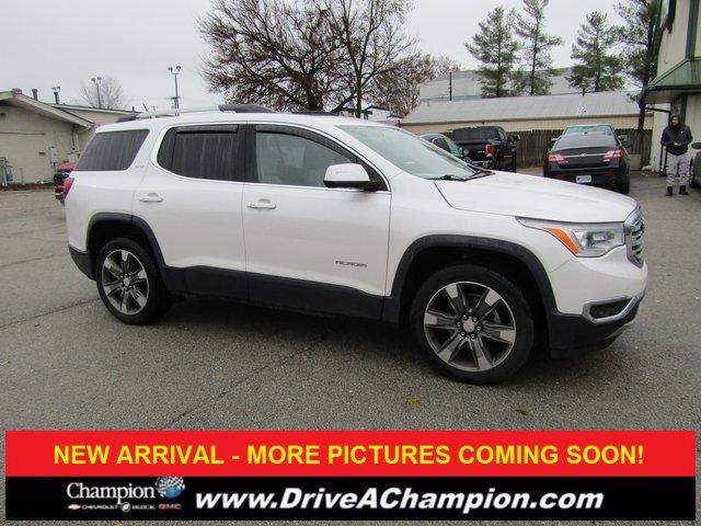 2017 Gmc Acadia SLT photo 3