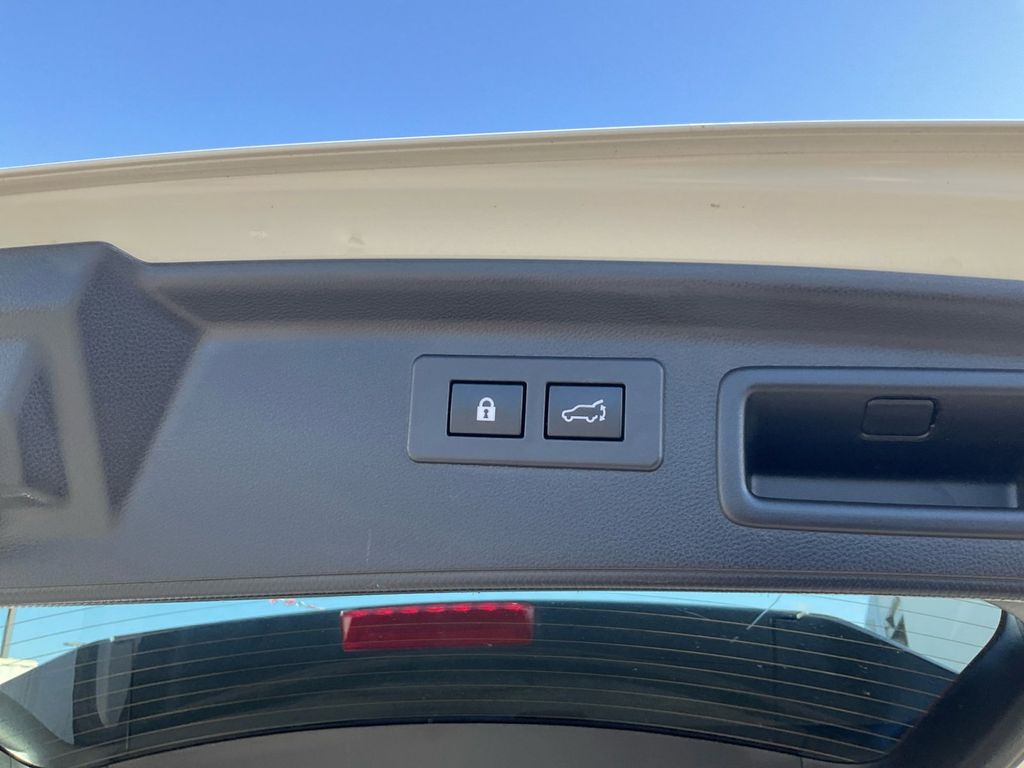 2022 Subaru Forester Limited photo 10