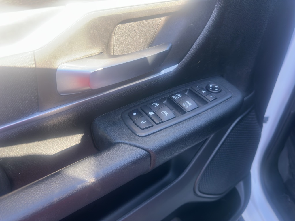 2021 Ram 1500 Big Horn Lone Star photo 3