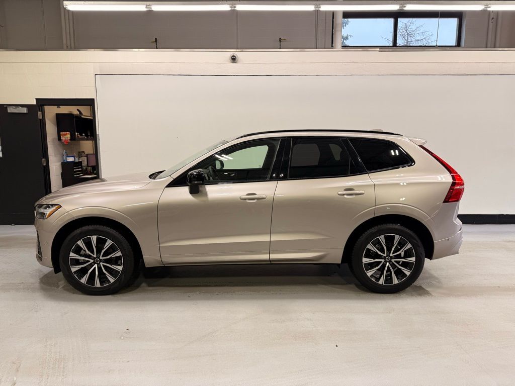 Used 2025 Volvo XC60 Plus with VIN YV4M12RC1S1116597 for sale in Golden Valley, Minnesota