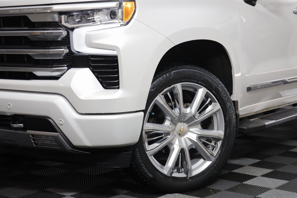 2024 Chevrolet Silverado 1500 High Country photo 3
