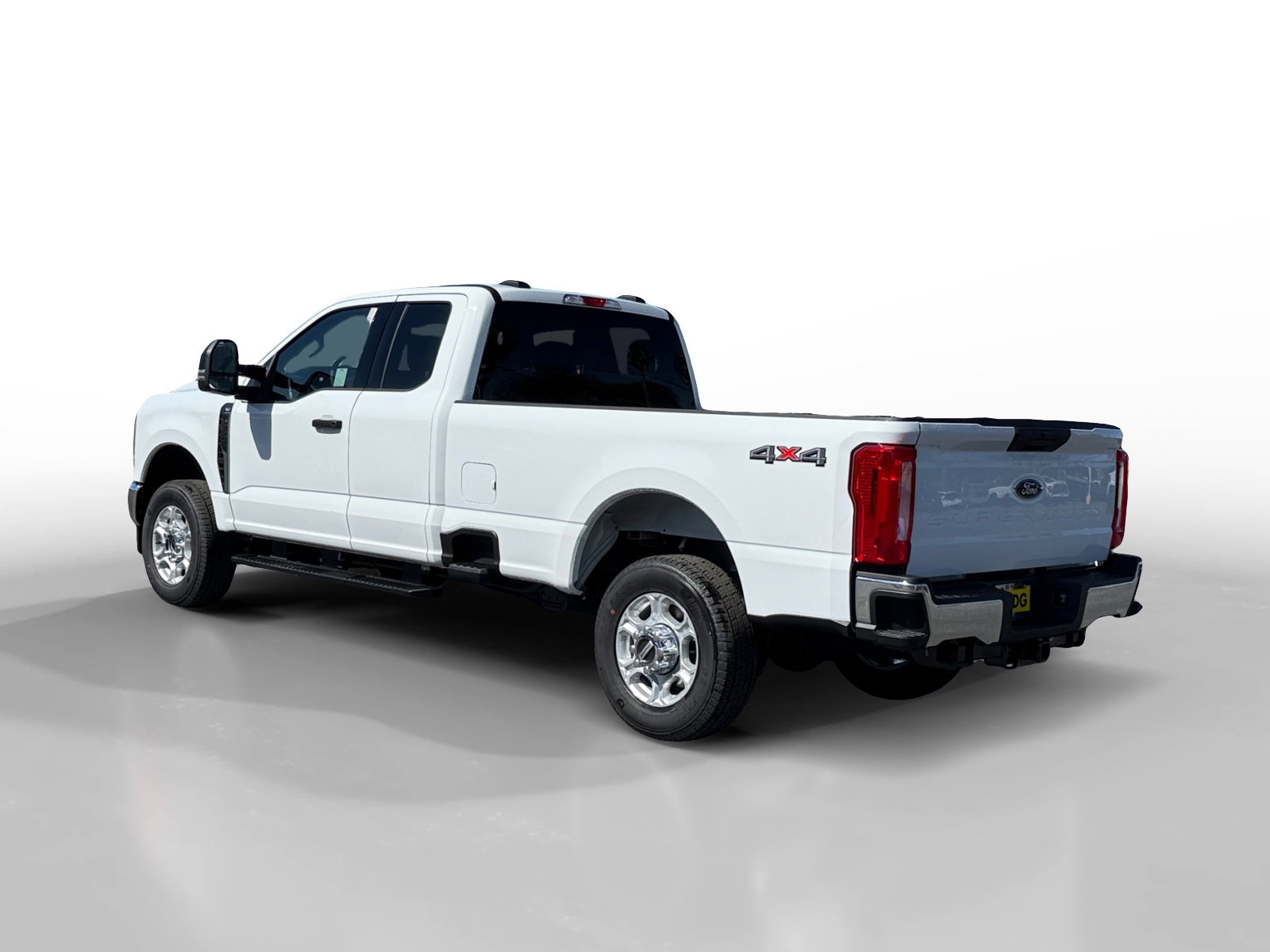 2025 Ford F-350 XLT photo 3