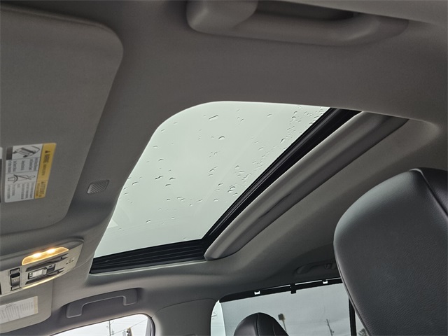 2022 Toyota Highlander Hybrid XLE photo 3