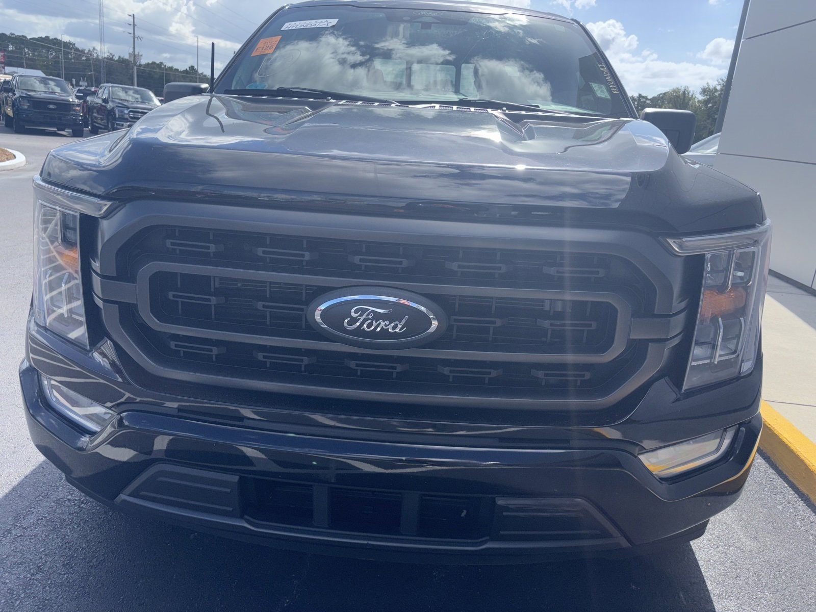 2022 Ford F-150 XLT photo 3