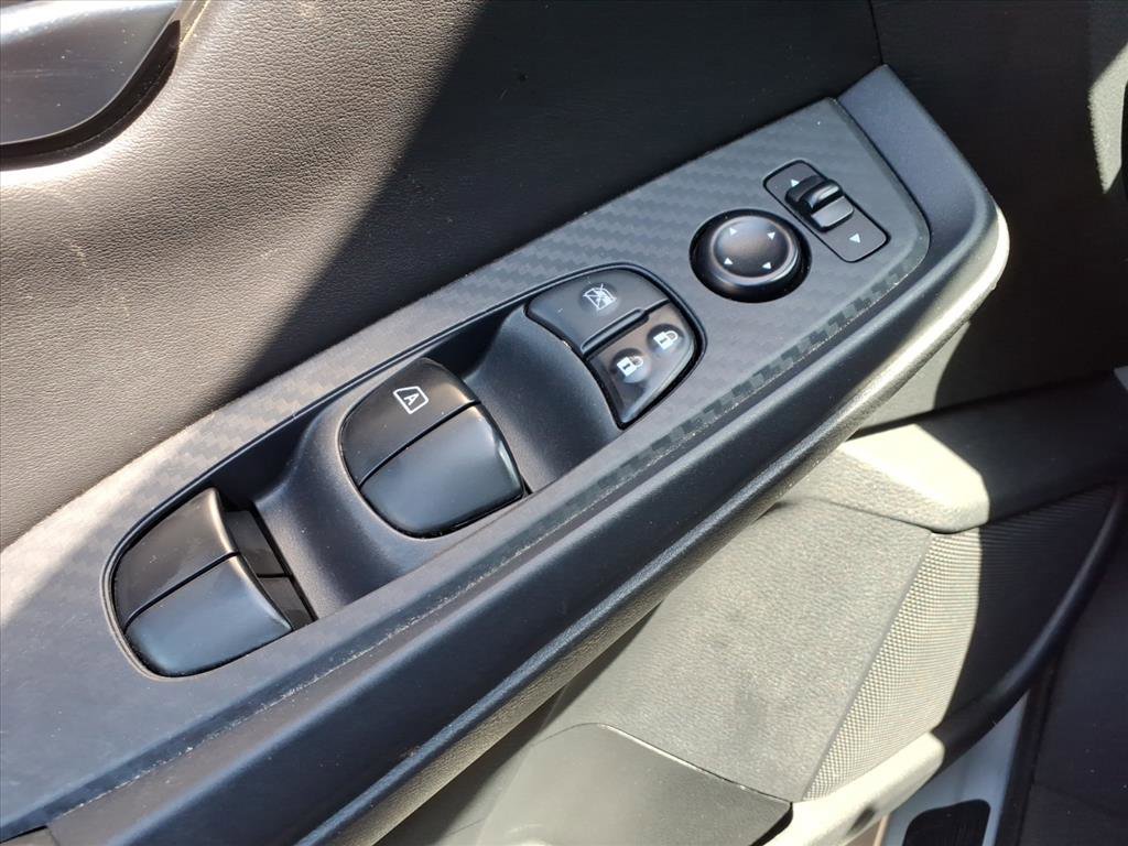 2022 Nissan Sentra SV photo 9