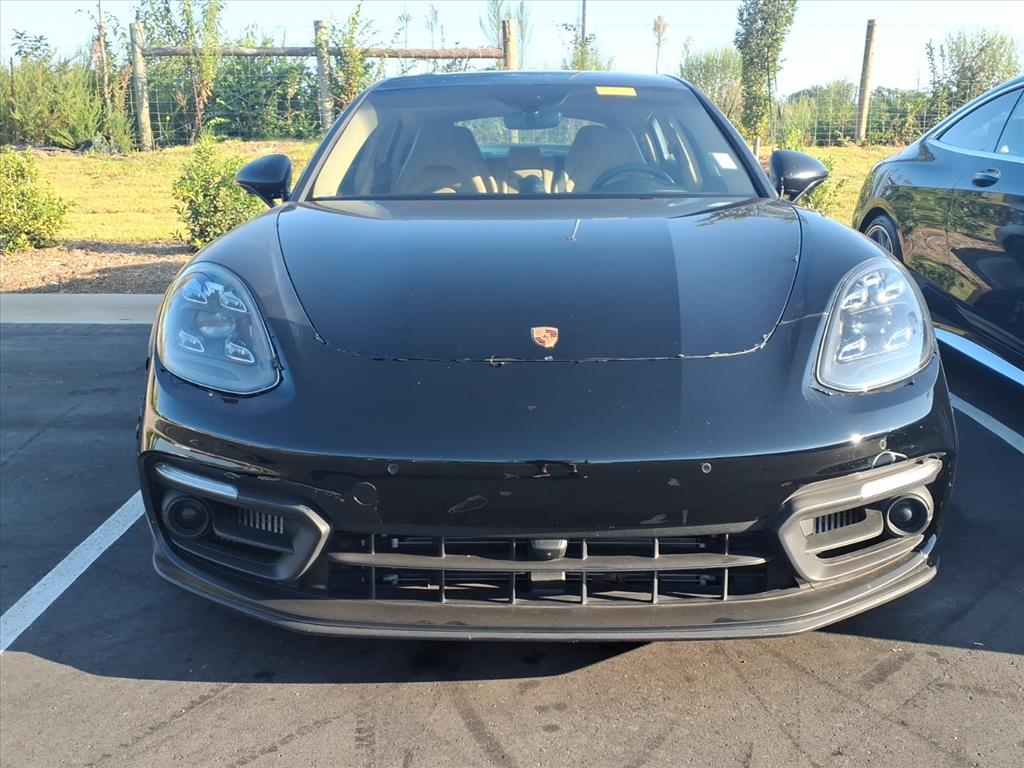 2022 Porsche Panamera Platinum photo 2