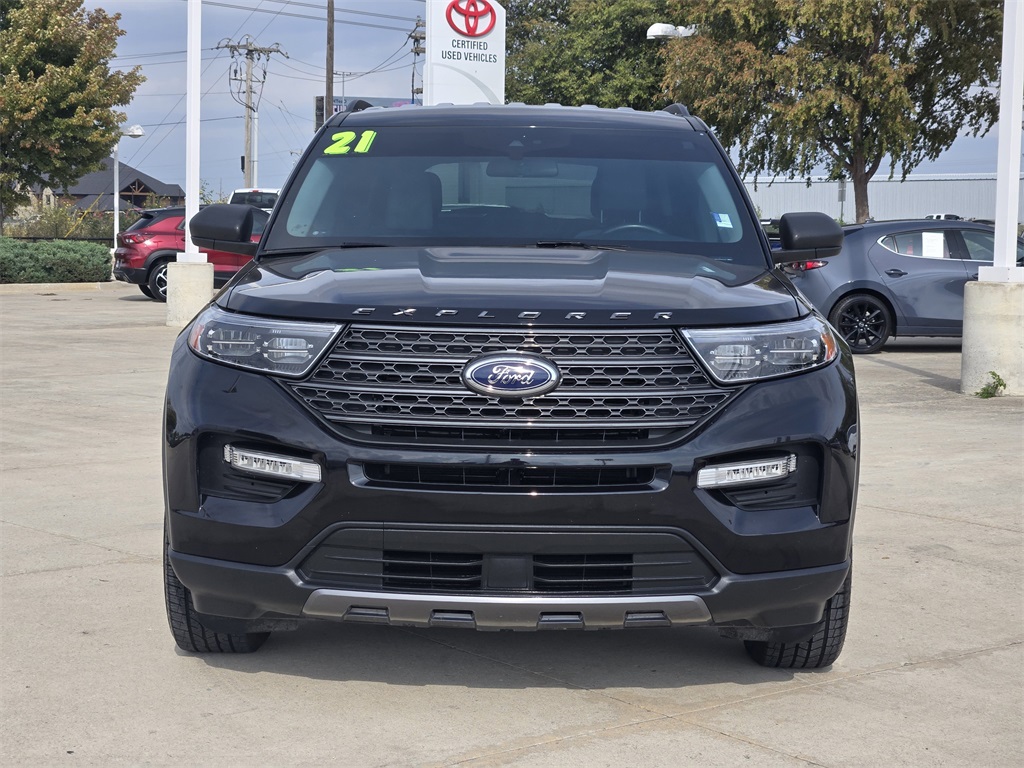2021 Ford Explorer XLT photo 2