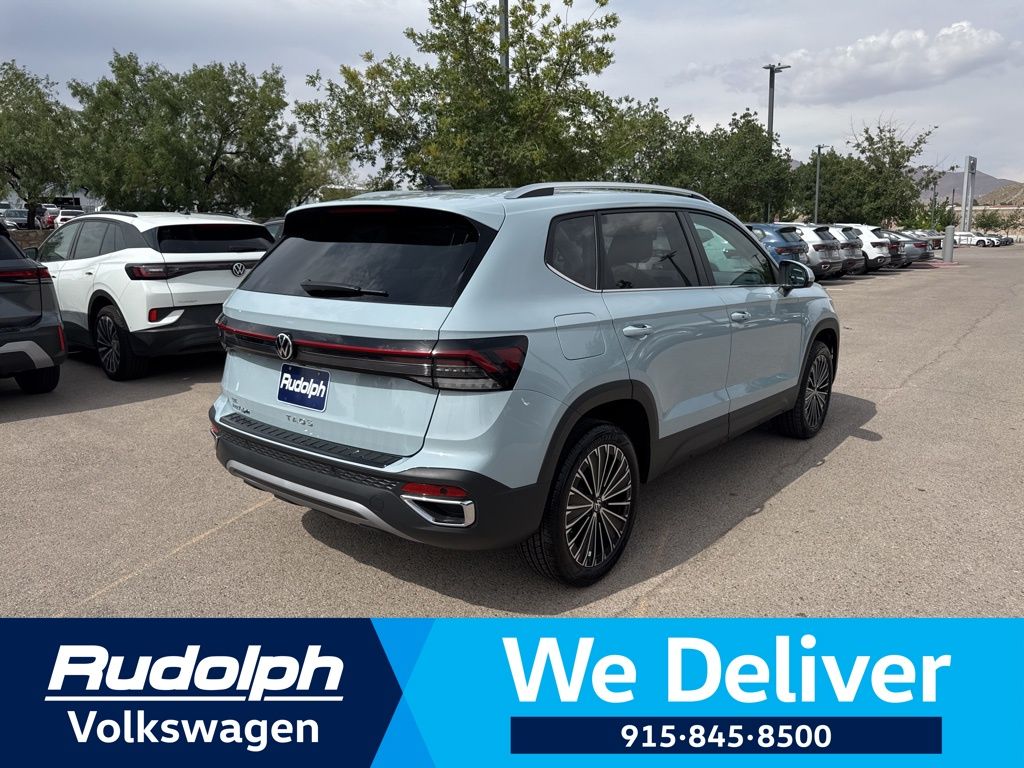 2025 Volkswagen Taos SE photo 4