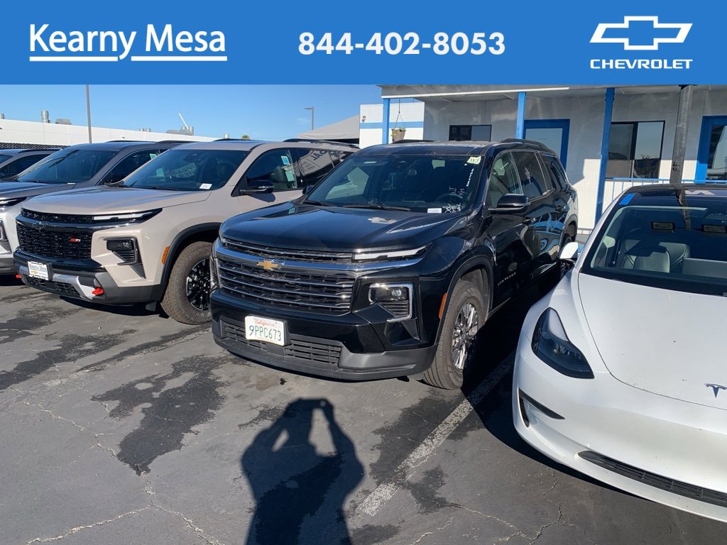 2025 Chevrolet Traverse LT's photo