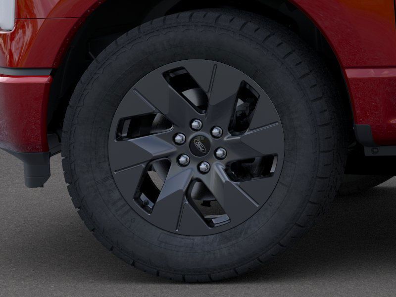 2025 Ford F-150 Lightning Lariat photo 19