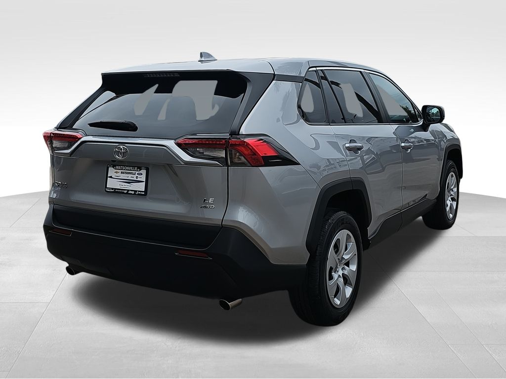 2024 Toyota RAV4 LE photo 2