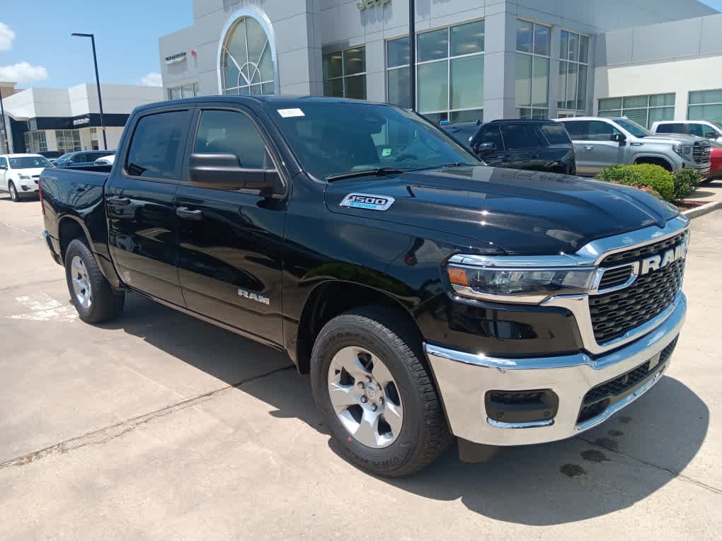 2025 Ram 1500 Tradesman photo 3