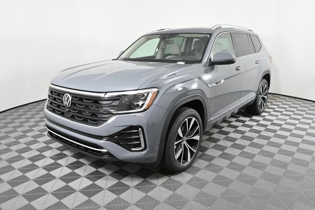 2025 Volkswagen Atlas SEL Premium R-Line photo 2