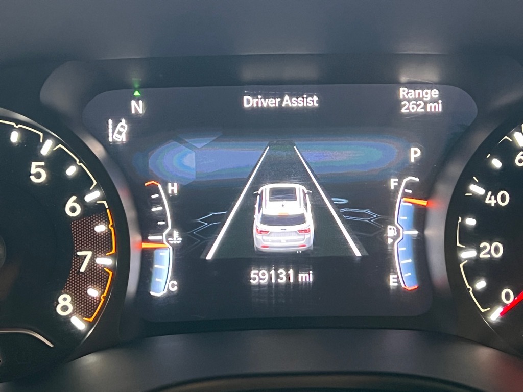 2023 Jeep Compass Red Edition photo 11