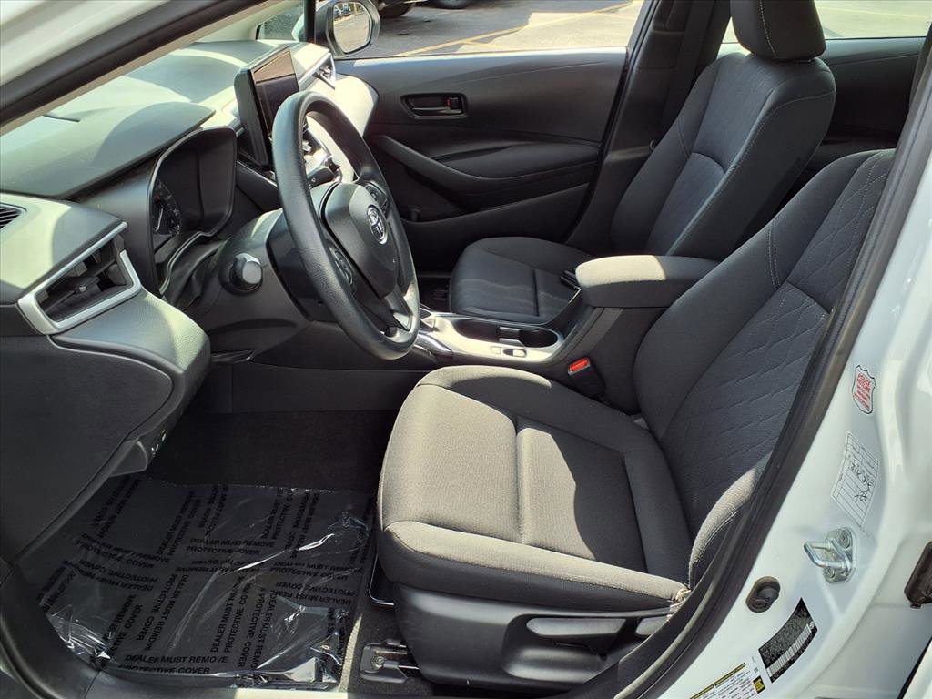 2024 Toyota Corolla LE photo 4