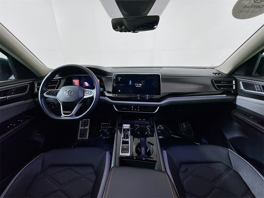 2024 Volkswagen Atlas Peak Edition SEL photo 7