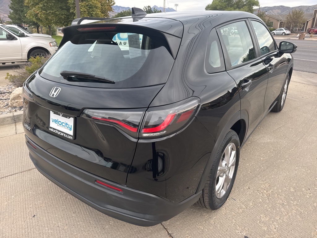 2023 Honda HR-V LX photo 7