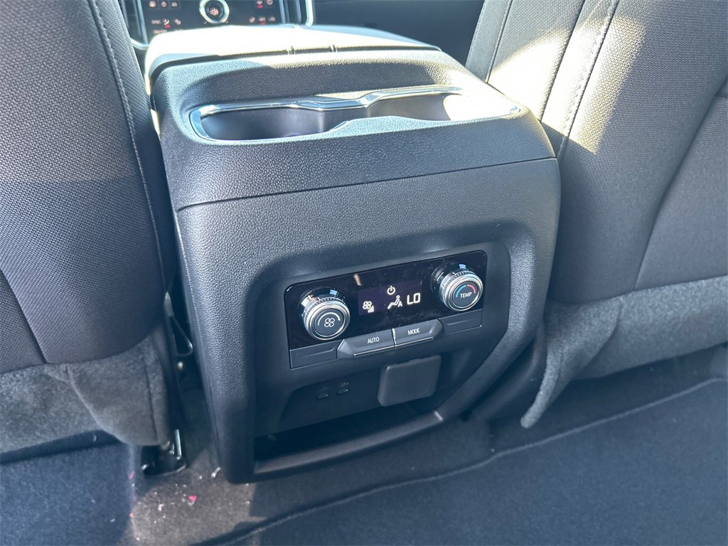 2026 GMC ACADIA - Image 29