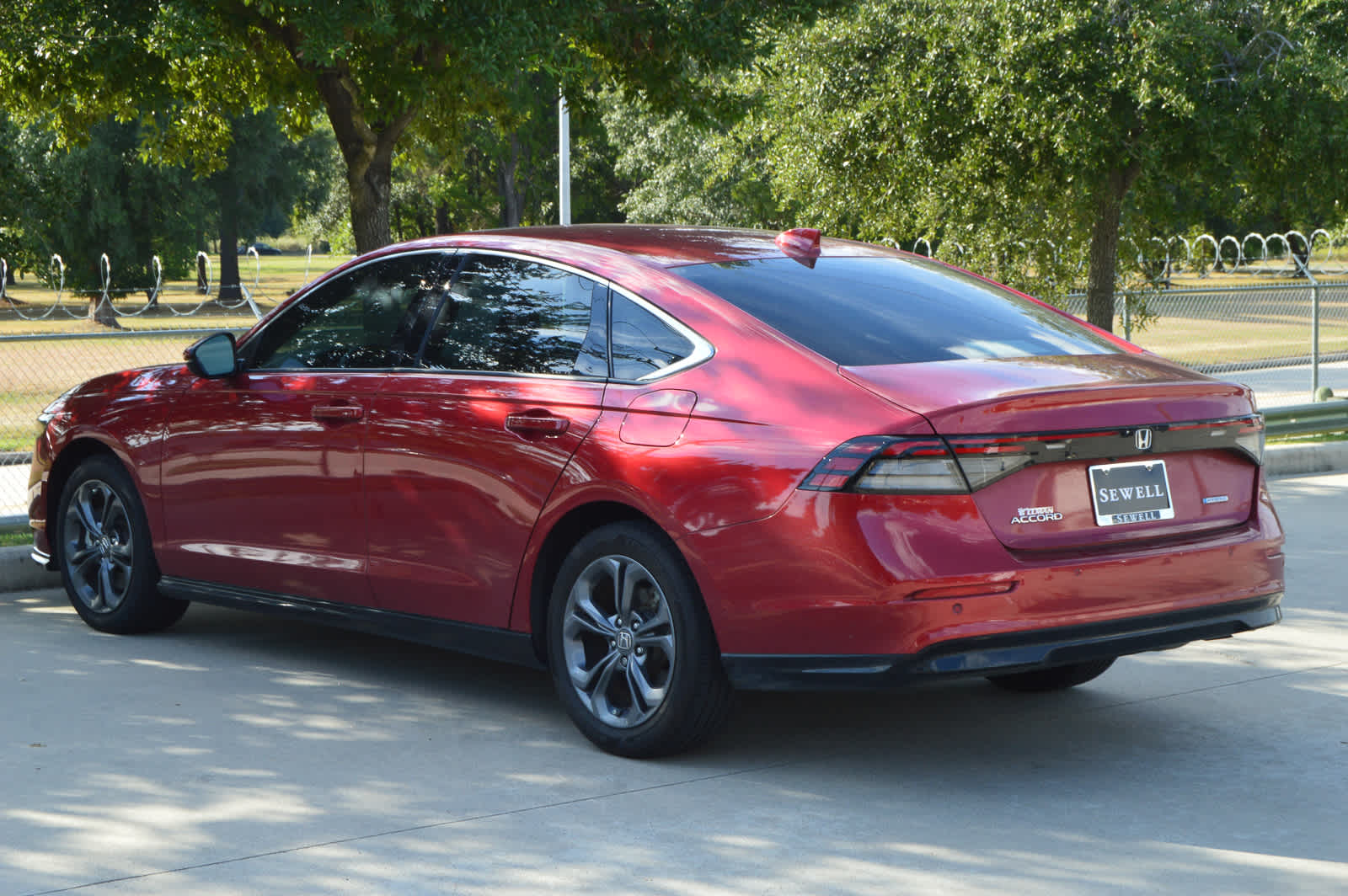 2024 Honda Accord Hybrid EX-L photo 5