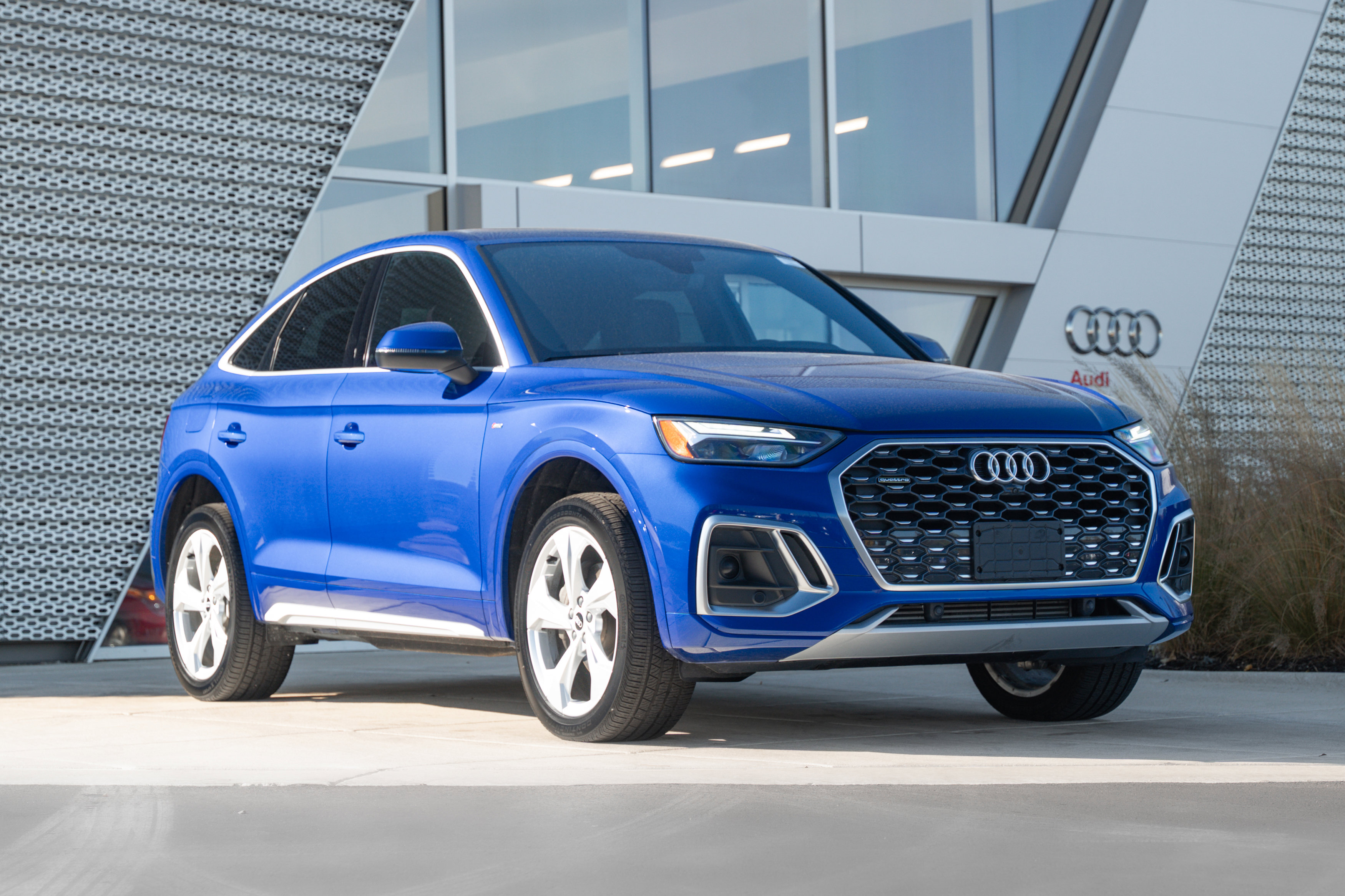 2023 Audi Q5 Sportback Premium Plus's photo