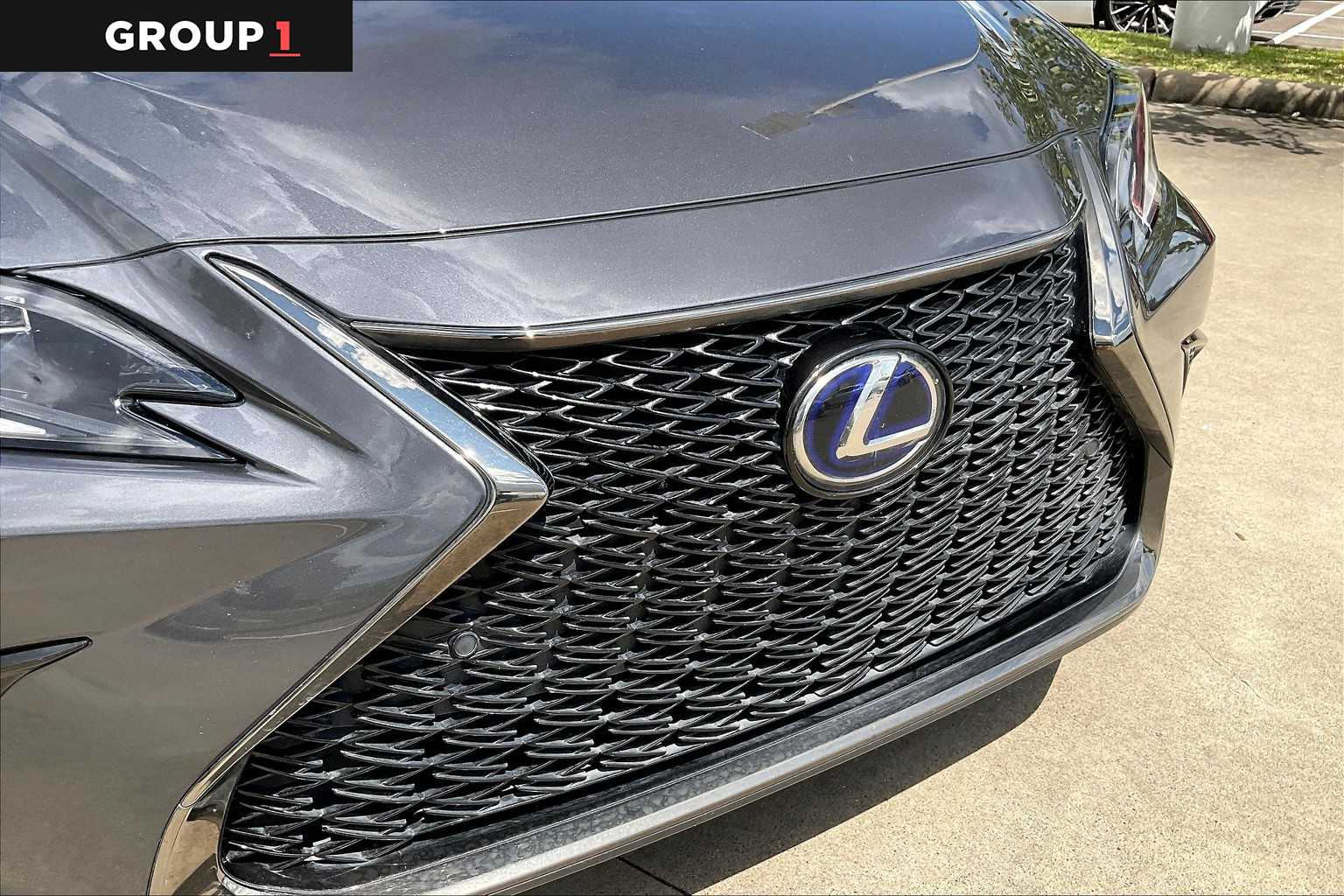 2022 Lexus ES F SPORT photo 27