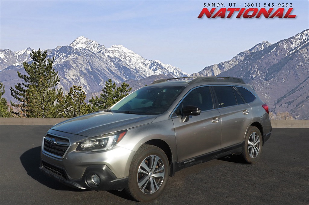 2018 Subaru Outback Limited's photo