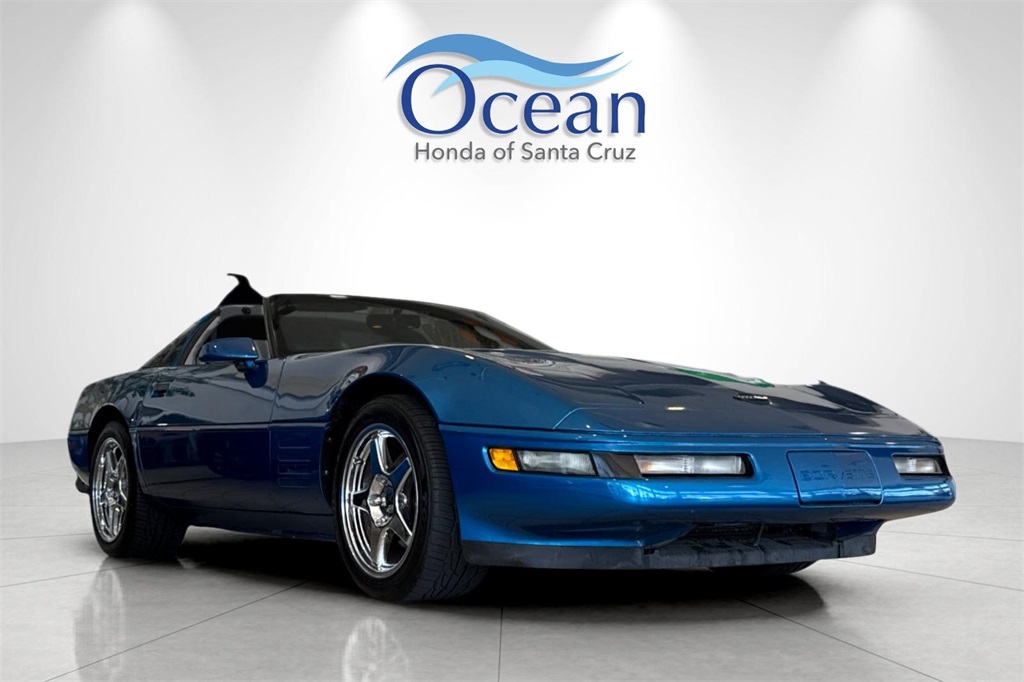 1993 Chevrolet Corvette Base photo 2
