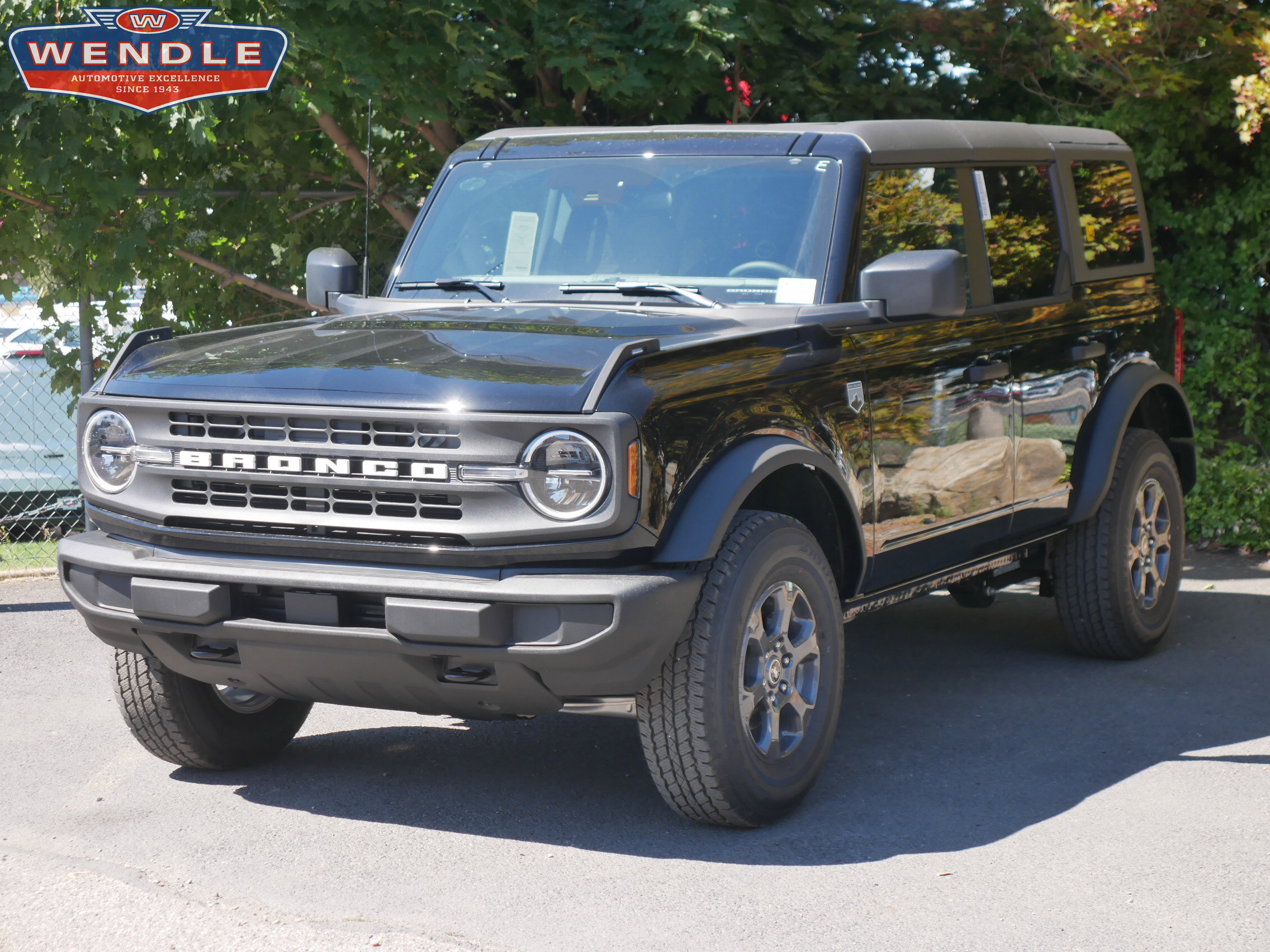 2025 Ford Bronco 4-Door Big Bend's photo