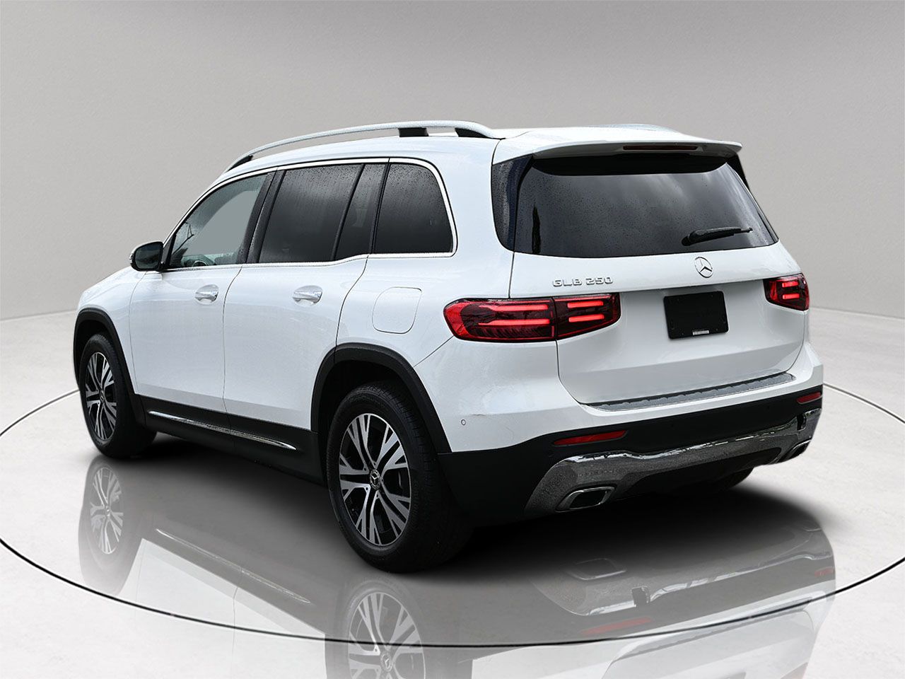 2025 Mercedes Benz GLB 250 photo 4