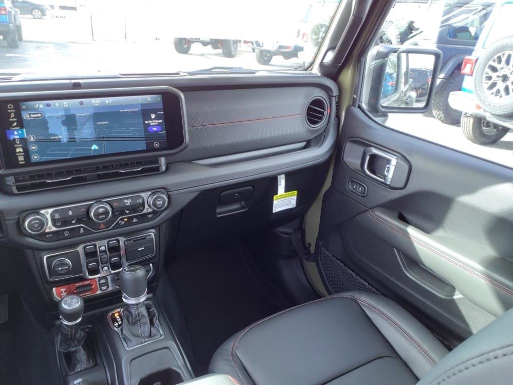 2025 Jeep Gladiator Rubicon photo 13