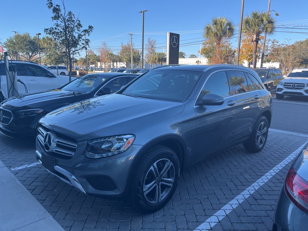 2019 Mercedes Benz GLC 300 4MATIC photo 2