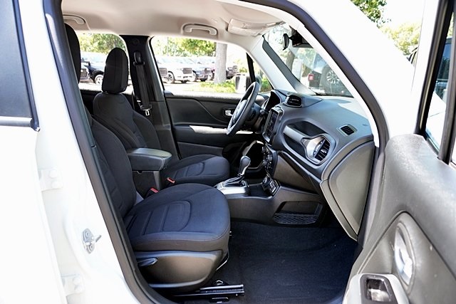 2022 Jeep Renegade Latitude photo 10