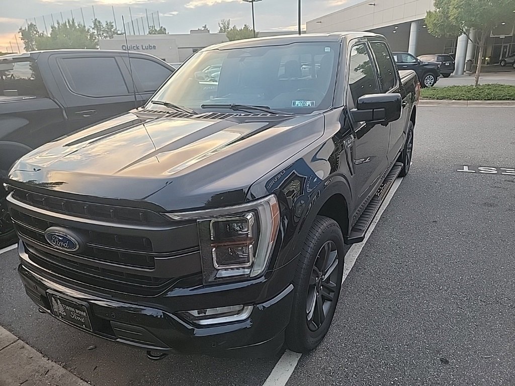 2023 Ford F-150 Lariat photo 2