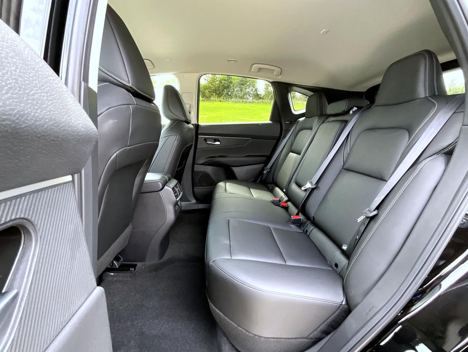 2025 Nissan Murano SV photo 11