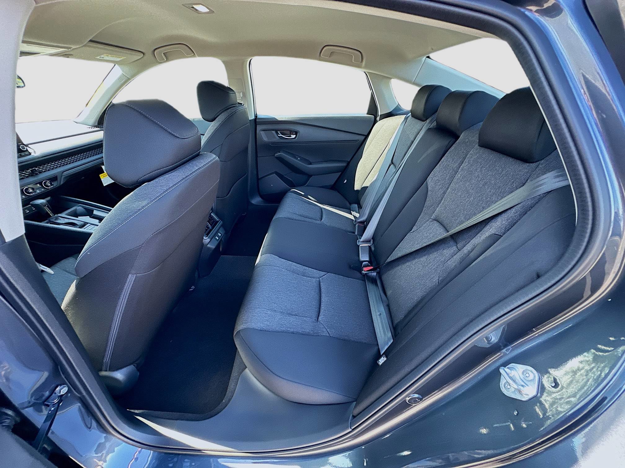 2025 Honda Accord LX photo 18