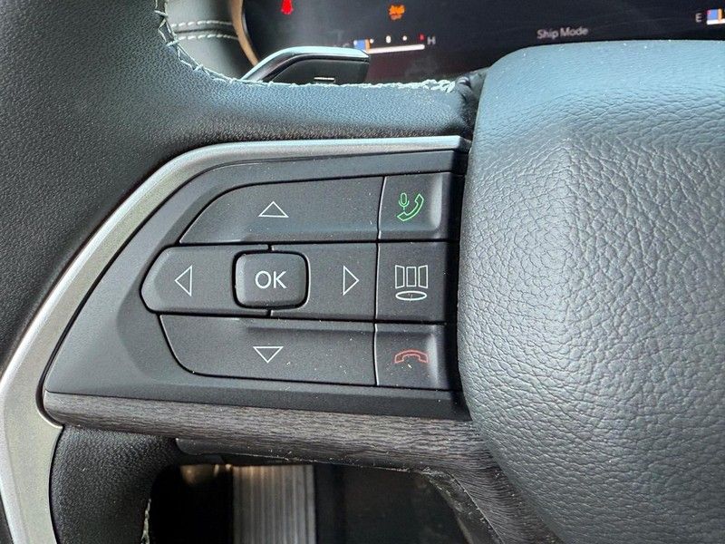 2025 Jeep Grand Cherokee Limited photo 11