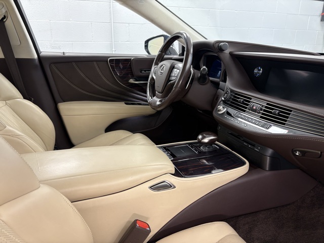 2018 Lexus LS 500 photo 24