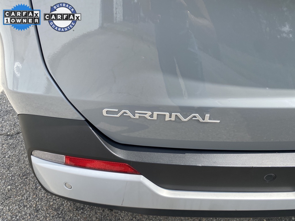 2025 Kia Carnival EX photo 17