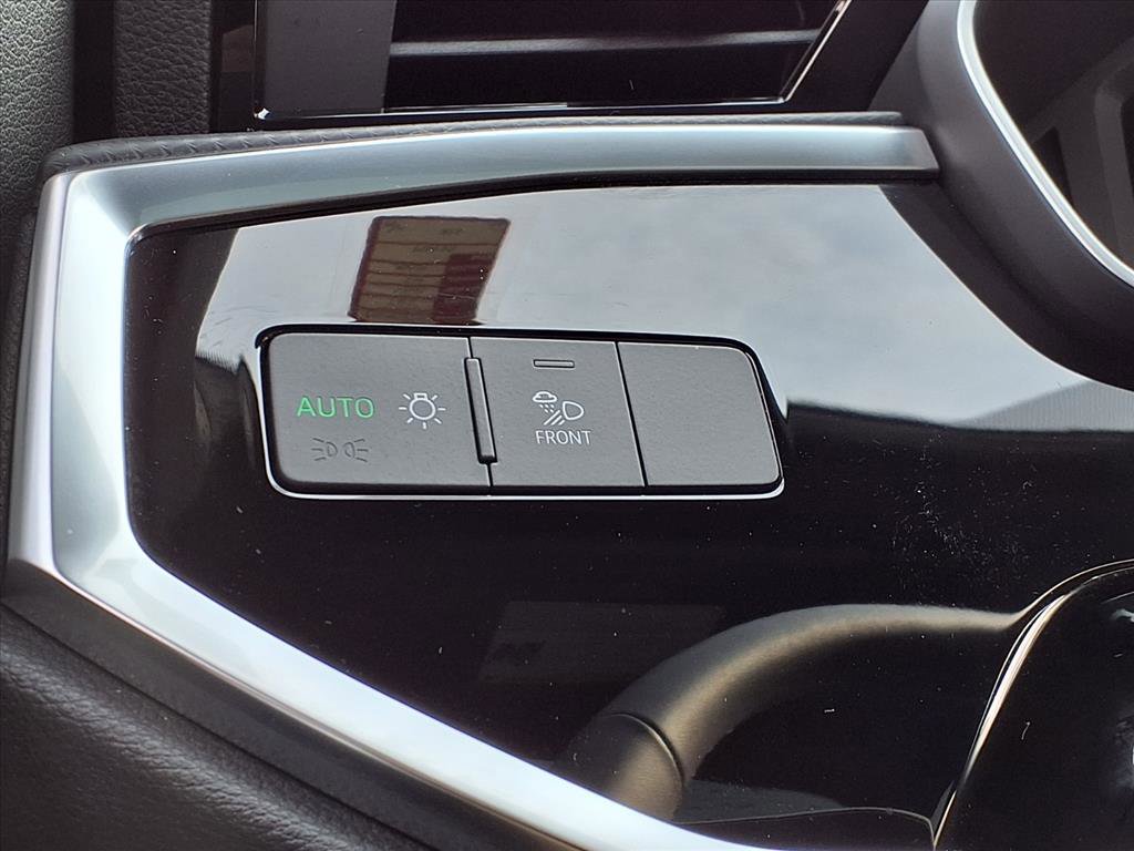 2025 Audi Q3 S line Premium photo 21