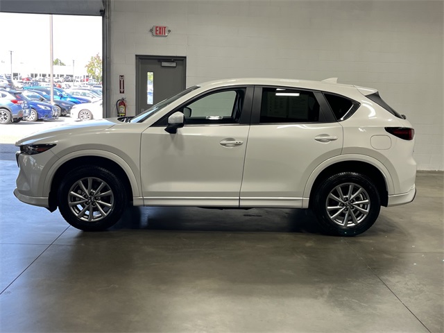2025 Mazda CX-5 2.5 Select photo 6