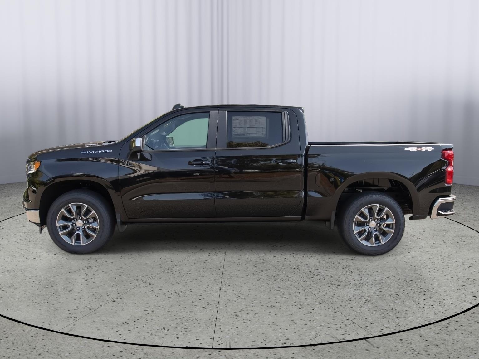 2026 Chevrolet Silverado 1500 LT photo 2