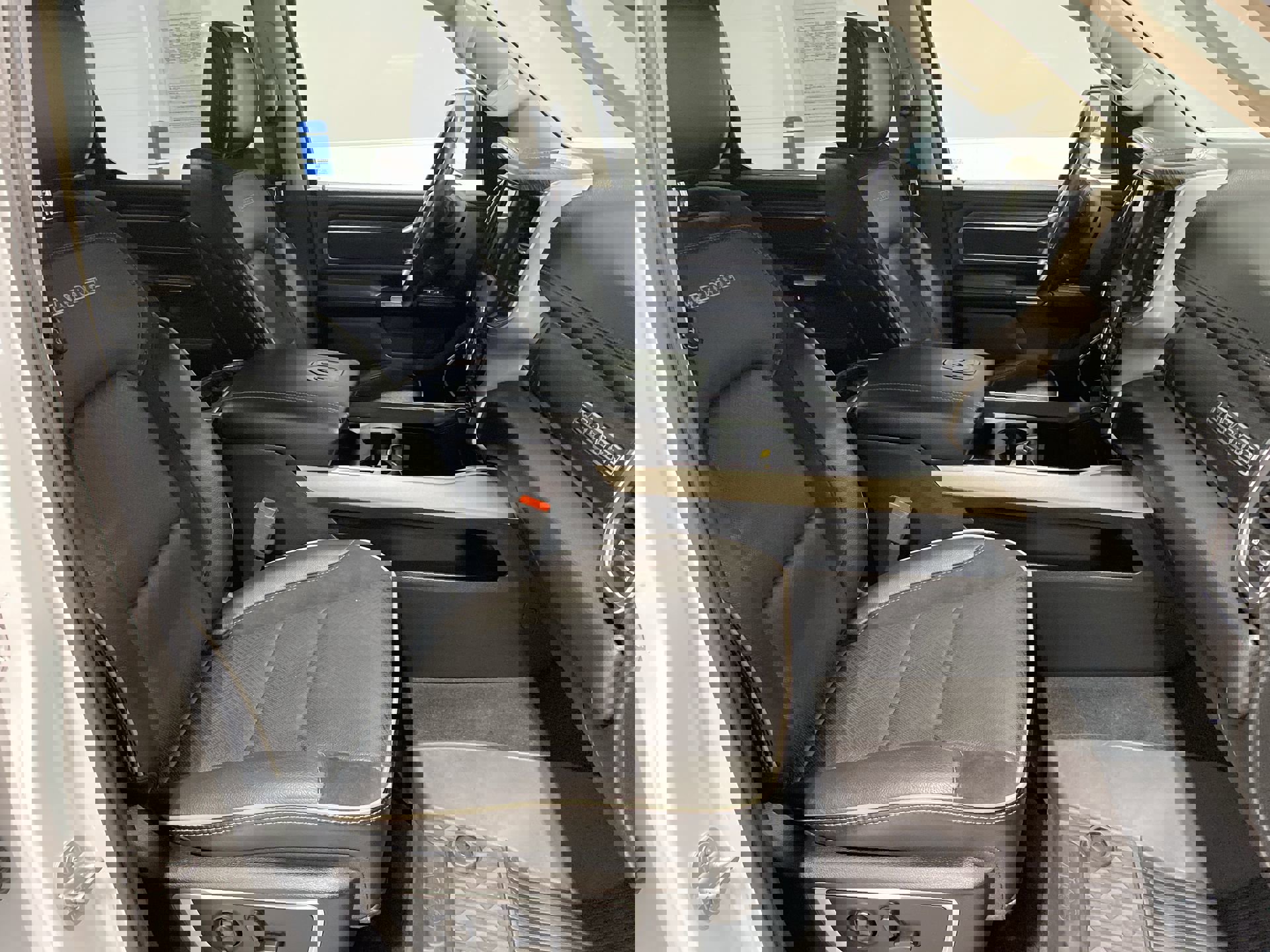 2020 Ram 1500 Laramie photo 25