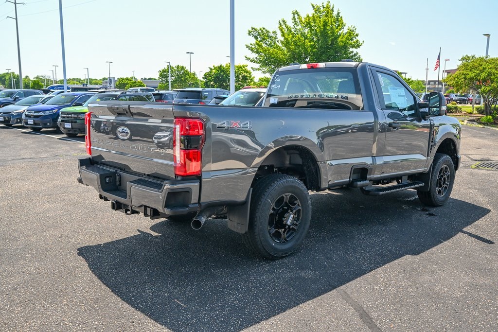 2025 Ford F-350 XL photo 4