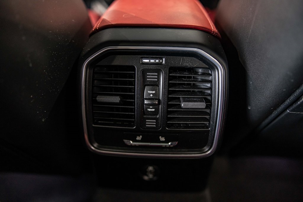 2023 PORSCHE MACAN - Image 35