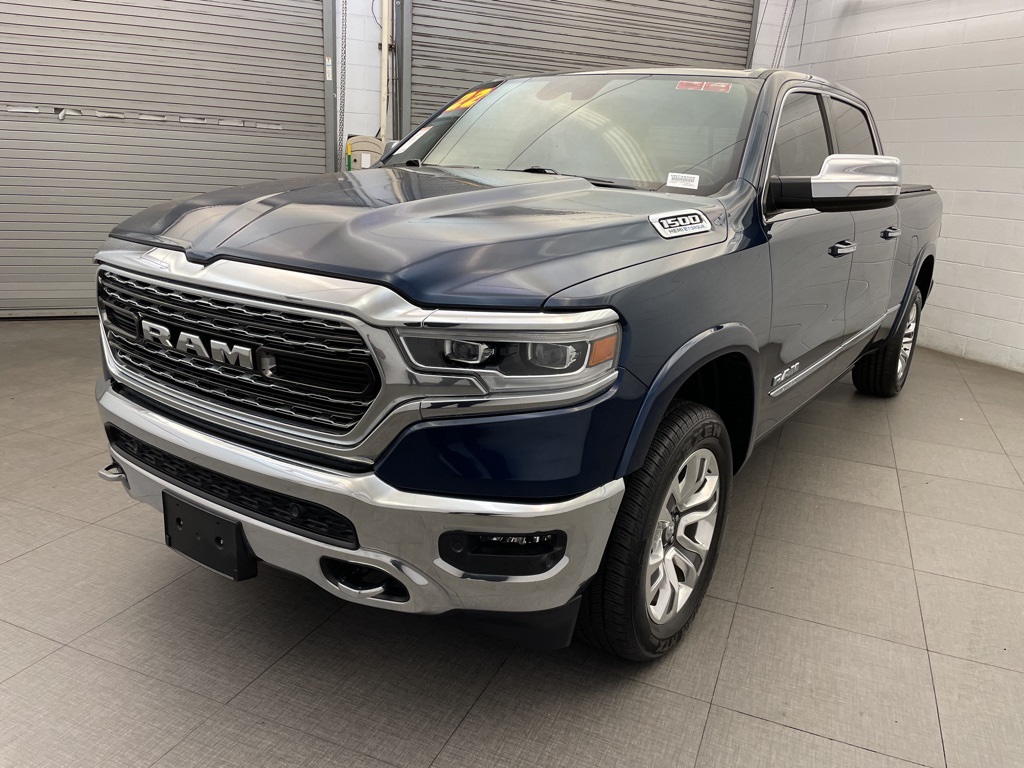 2022 Ram 1500 Limited photo 2
