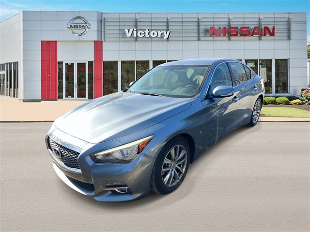 2015 Infiniti Q50 photo 2