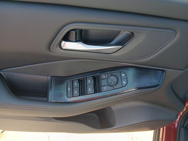 2026 Nissan Rogue SV photo 22